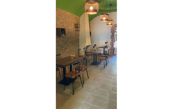 Traspaso - Bar Restaurante -
La Bisbal d'Empordà