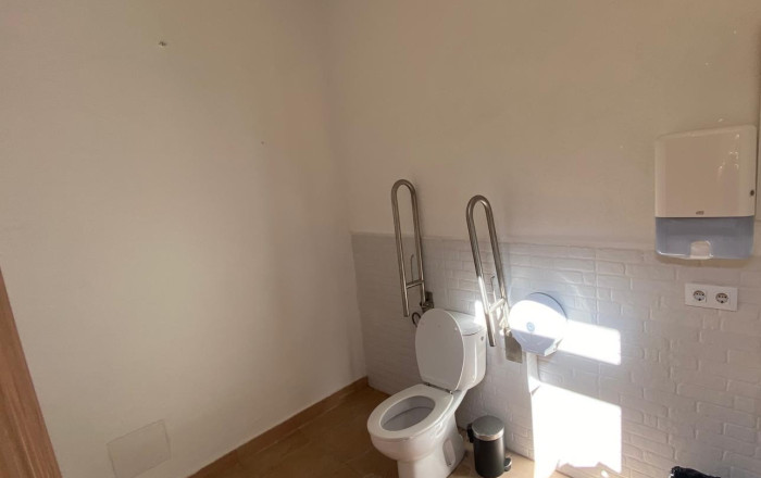 Traspaso - Bar Restaurante -
La Bisbal d'Empordà