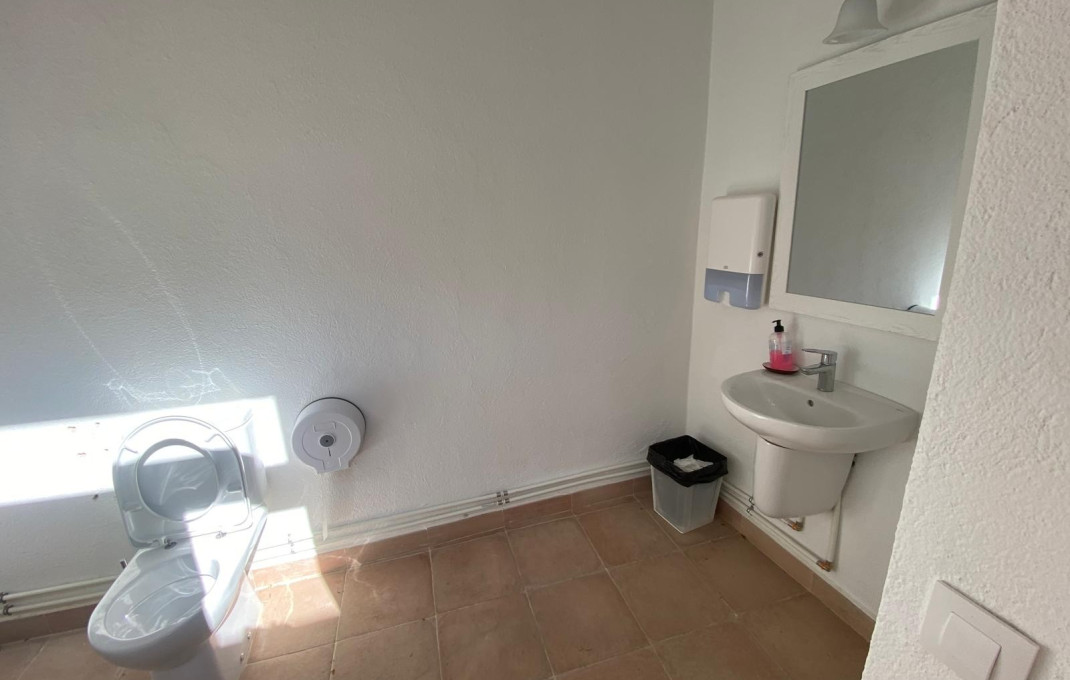 Traspaso - Bar Restaurante -
La Bisbal d'Empordà