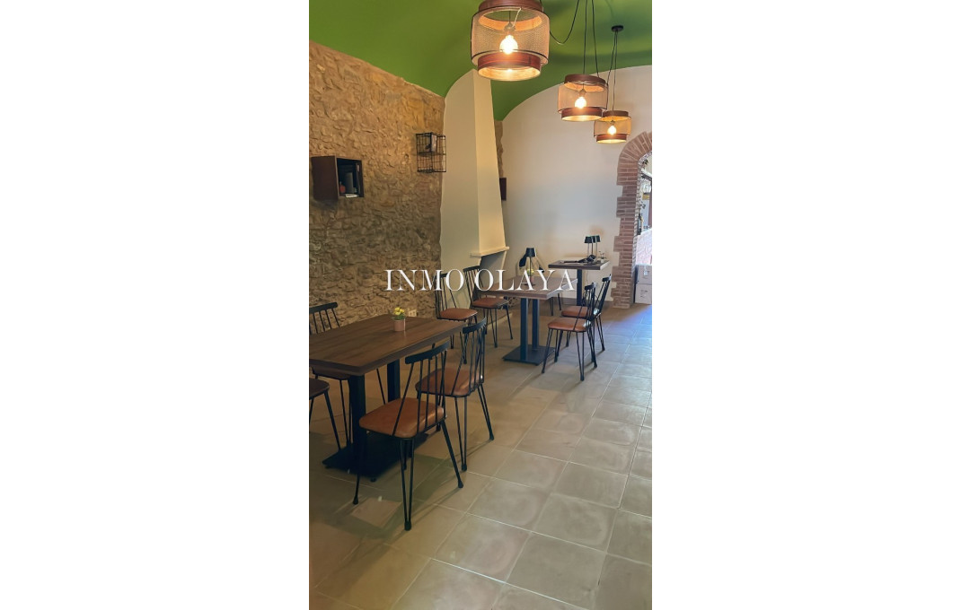 Traspaso - Bar Restaurante -
La Bisbal d'Empordà