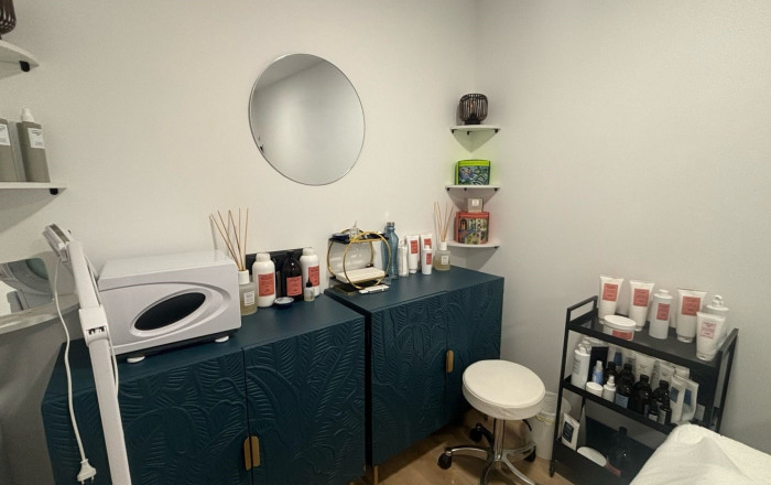 Traspaso - Peluquerias y Estetica -
Barcelona - Sarria-Sant Gervasi