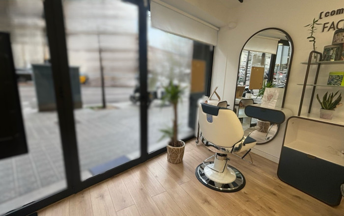 Traspaso - Peluquerias y Estetica -
Barcelona - Sarria-Sant Gervasi