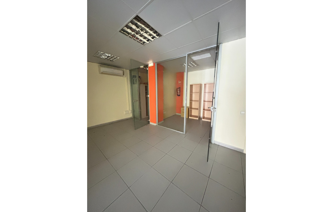 Alquiler - Local comercial -
Gavá