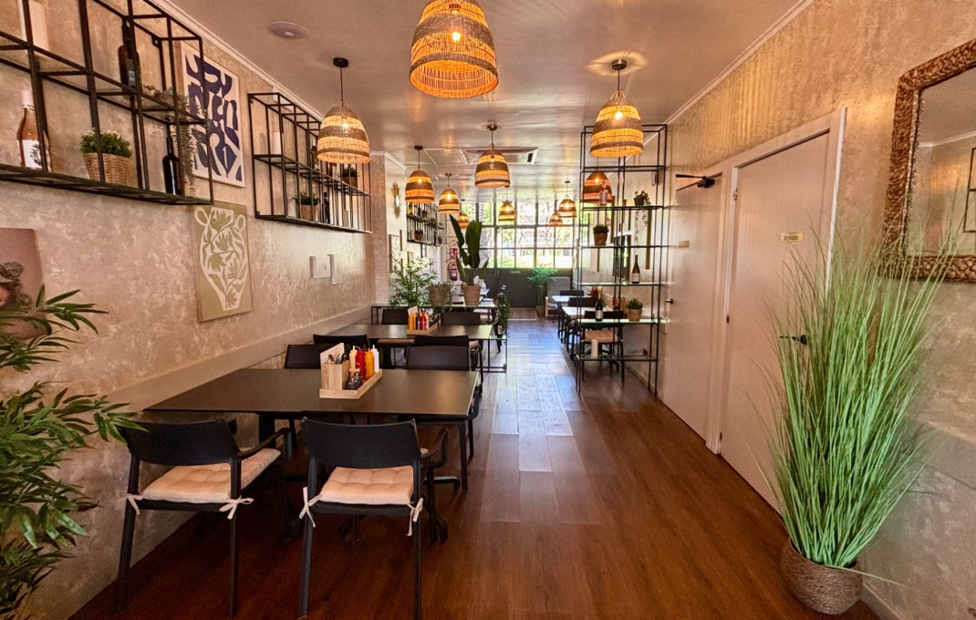 Transfer - Bar Restaurante -
Barcelona - Poblenou