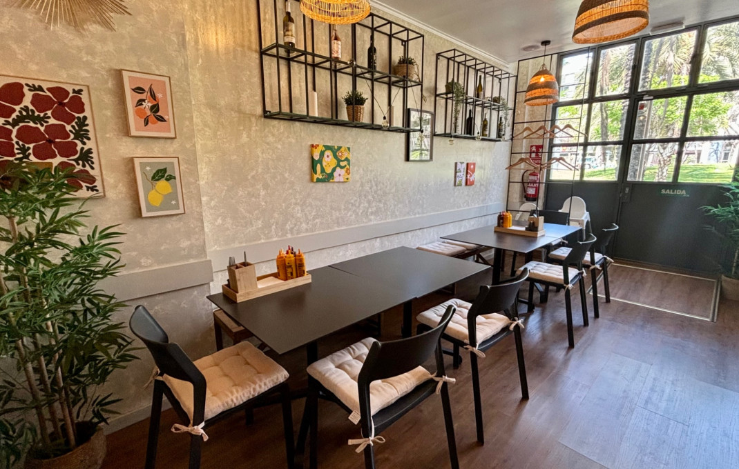 Transfer - Bar Restaurante -
Barcelona - Poblenou