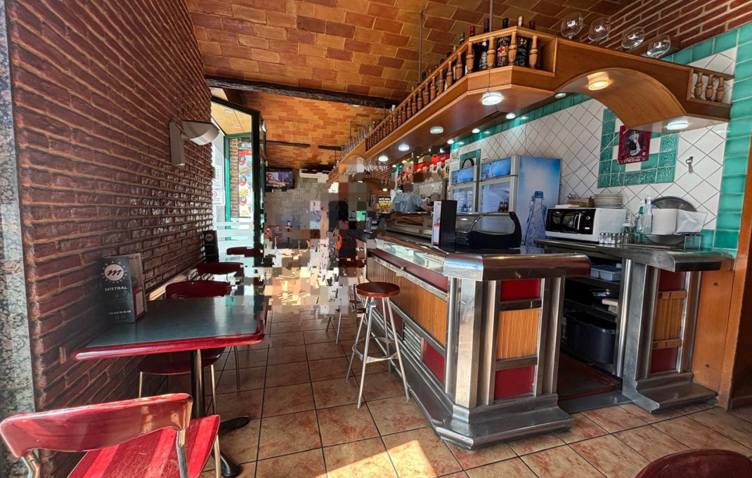 Traspaso - Restaurante -
Barcelona - Gràcia