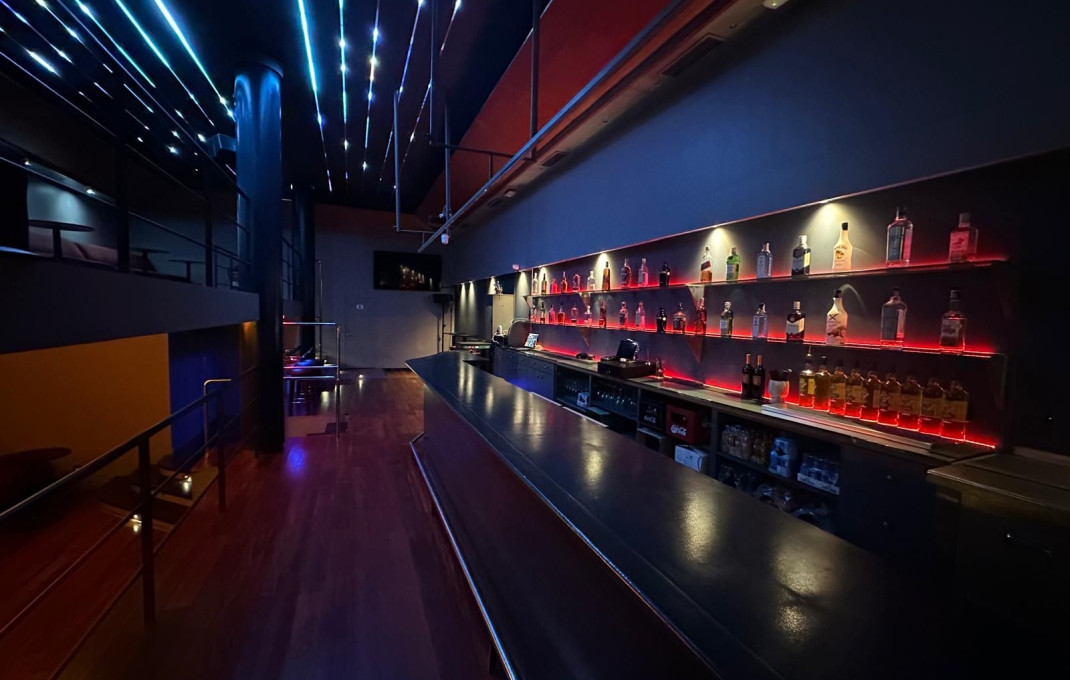 Transfert - Bar Copas Musical -
Barcelona - Eixample Izquierdo