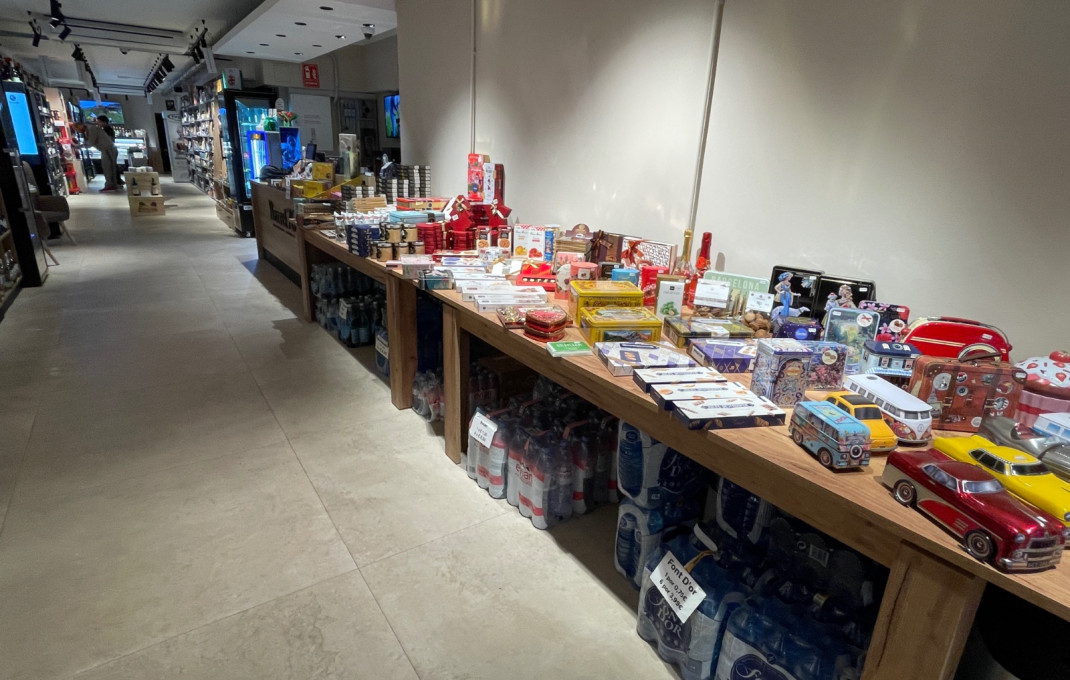 Transfert - Supermarché -
Barcelona - Eixample