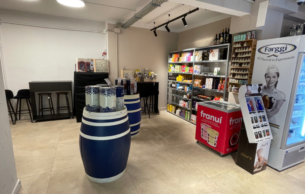 Transfert - Supermarché -
Barcelona - Eixample