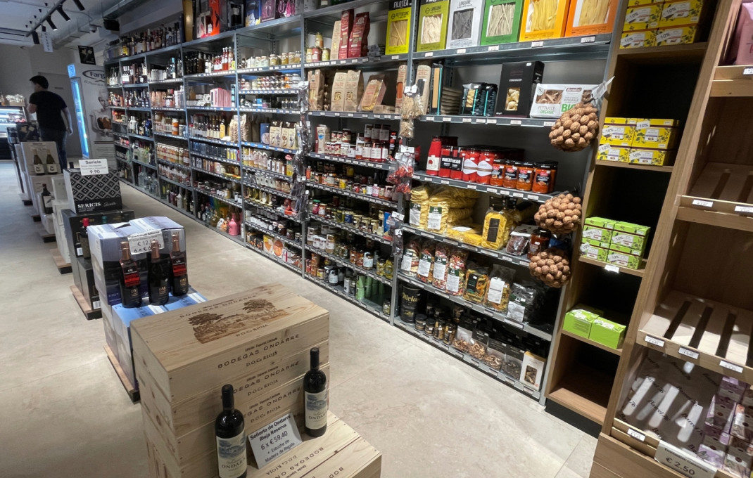 Transfert - Supermarché -
Barcelona - Eixample