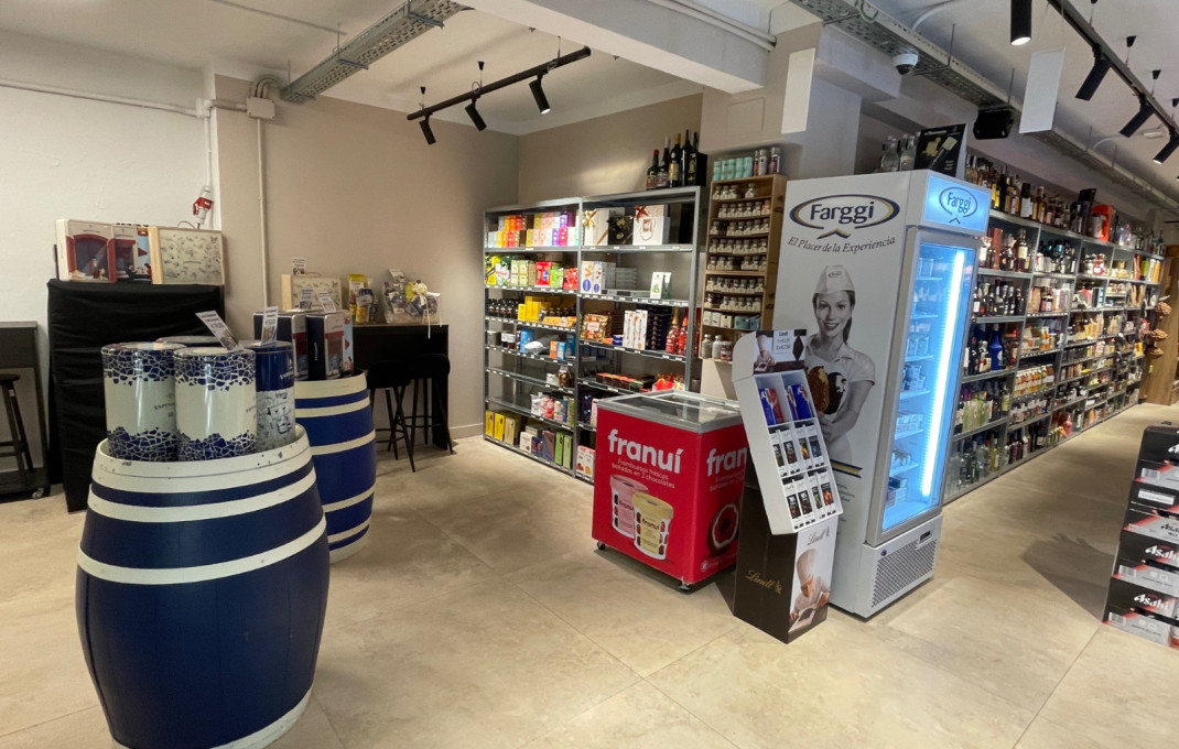 Transfert - Supermarché -
Barcelona - Eixample