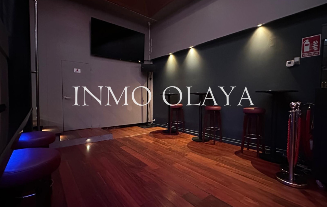 Transfert - Bar Copas Musical -
Barcelona - Eixample Izquierdo