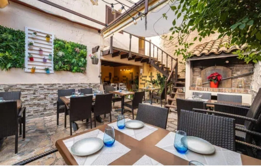 Transfert - Restaurant -
Mallorca - Sencelles