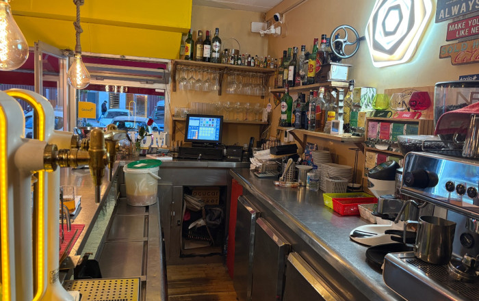 Traspaso - Bar-Cafeteria -
Sant Feliu
