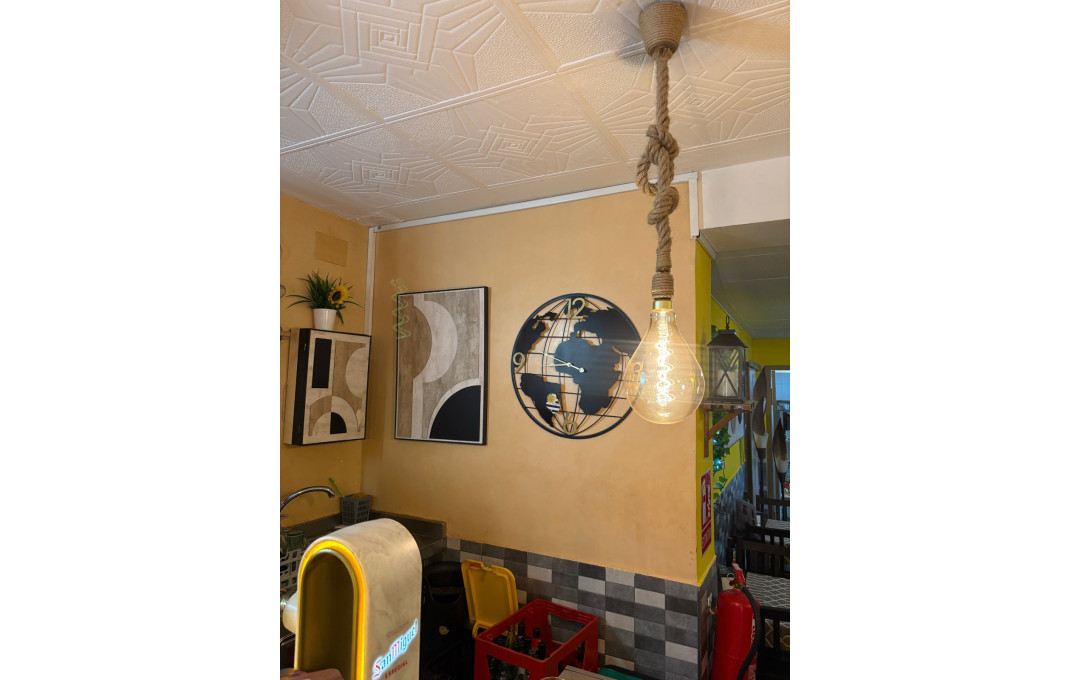 Traspaso - Bar-Cafeteria -
Sant Feliu