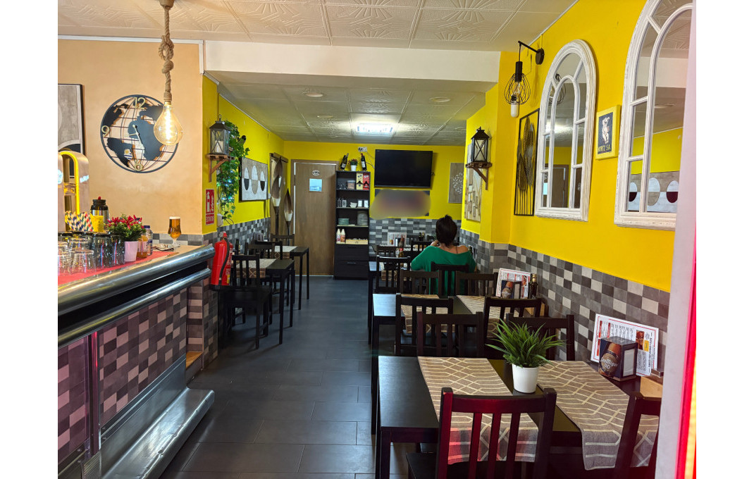 Traspaso - Bar-Cafeteria -
Sant Feliu