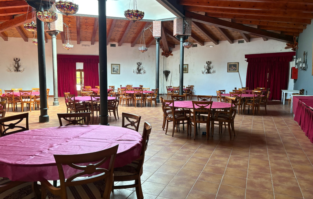 Alquiler - Restaurante -
Vallirana