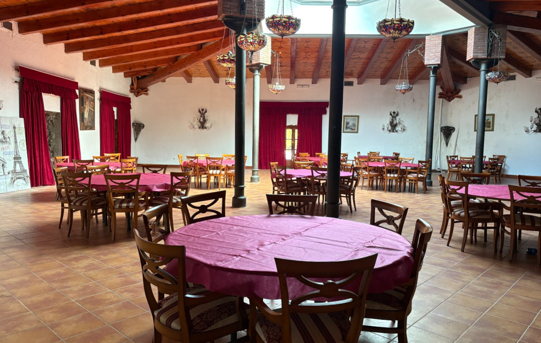 Alquiler - Restaurante -
Vallirana
