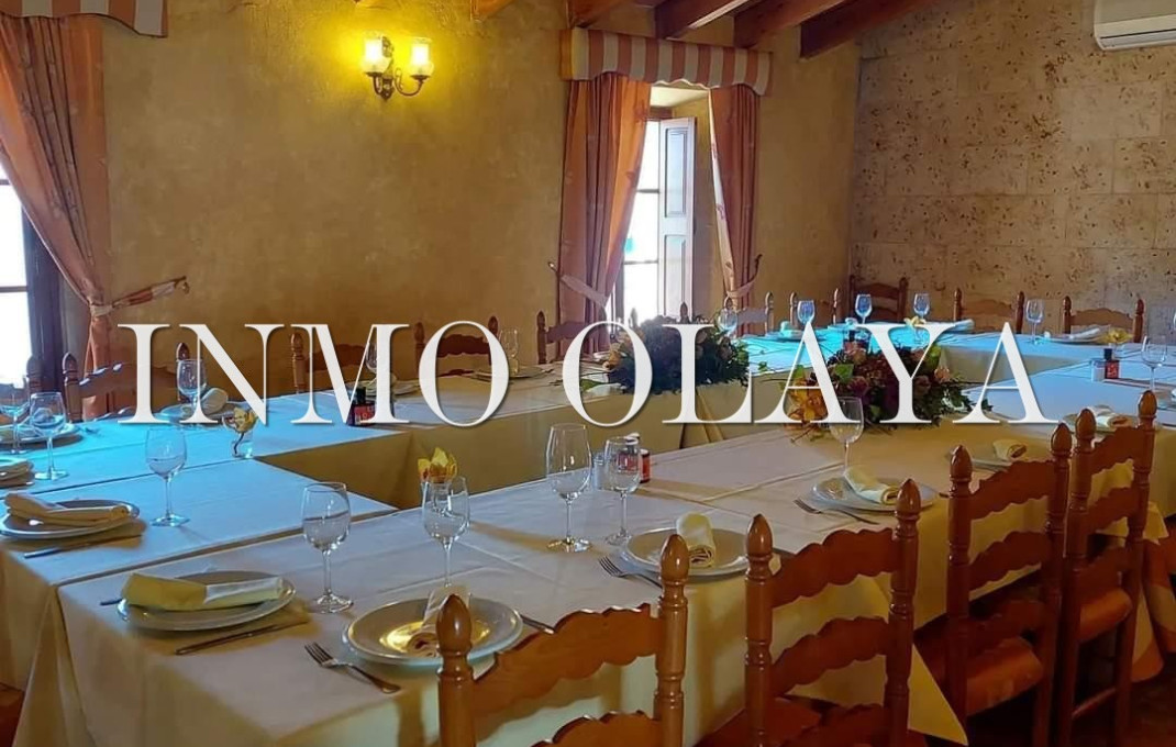 Transfert - Restaurant -
Mallorca - Sencelles