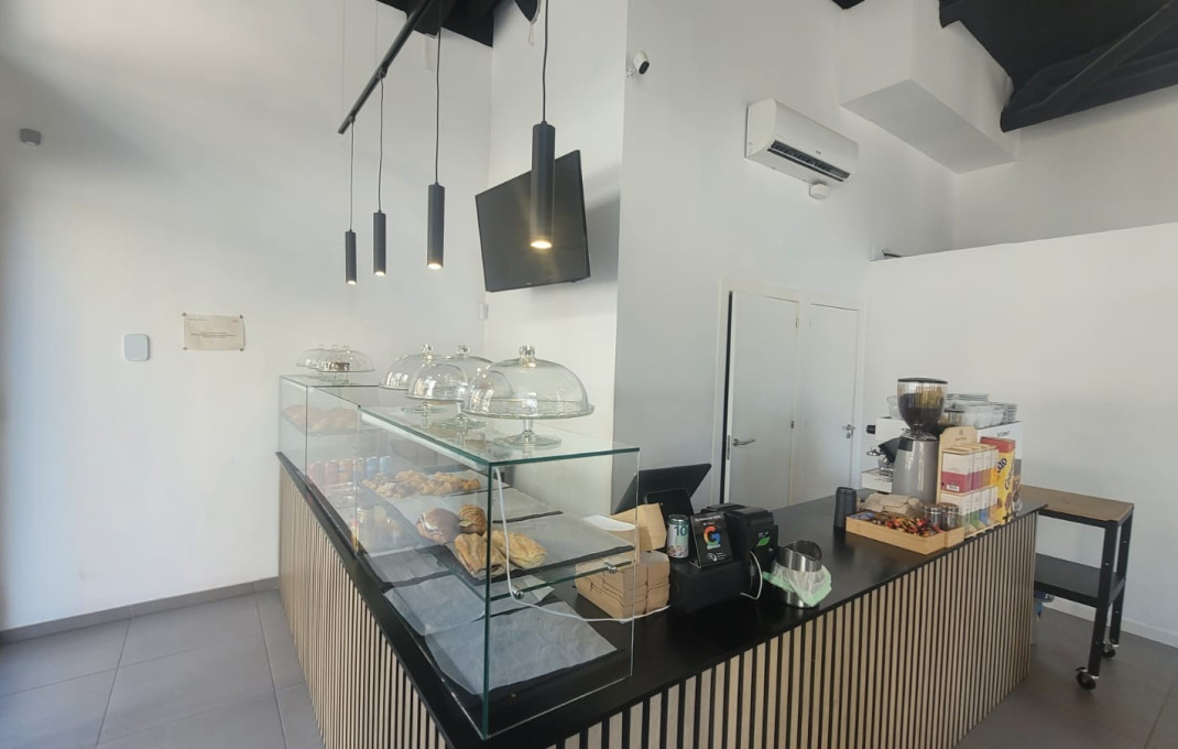 Transfert - Obradores y/o Panaderias -
L'Hospitalet de Llobregat - Santa eulalia