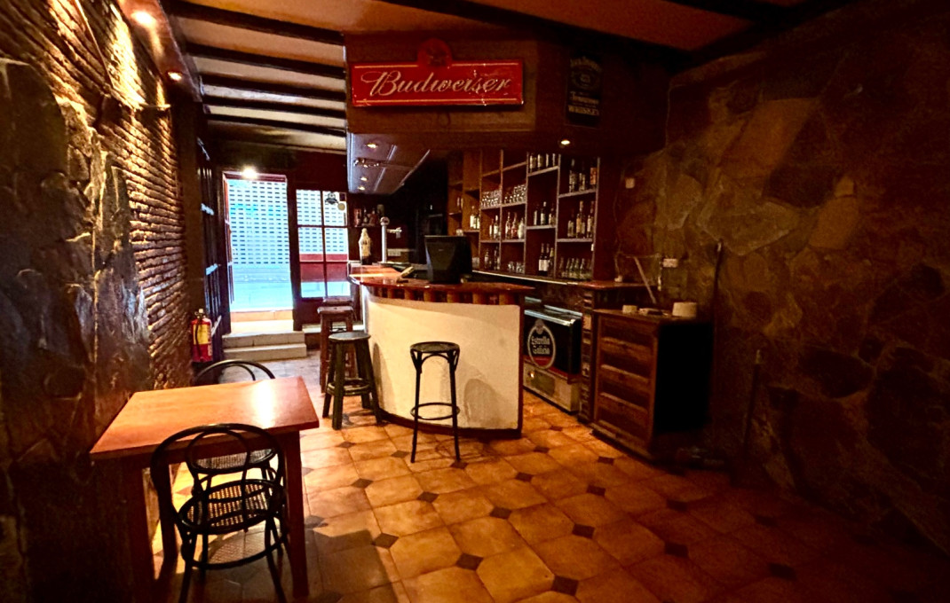 Venta en rentabilidad - Bar Restaurante -
Barcelona - Gràcia