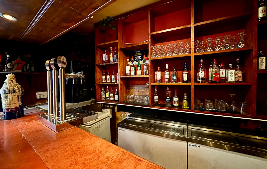 Venta en rentabilidad - Bar Restaurante -
Barcelona - Gràcia