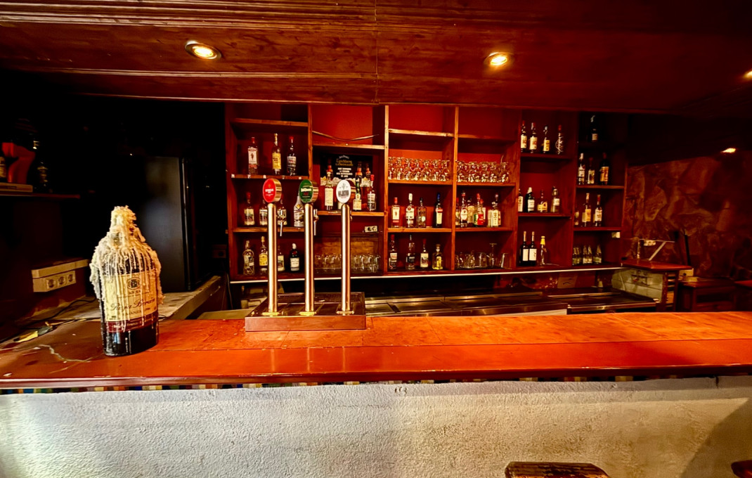 Venta en rentabilidad - Bar Restaurante -
Barcelona - Gràcia