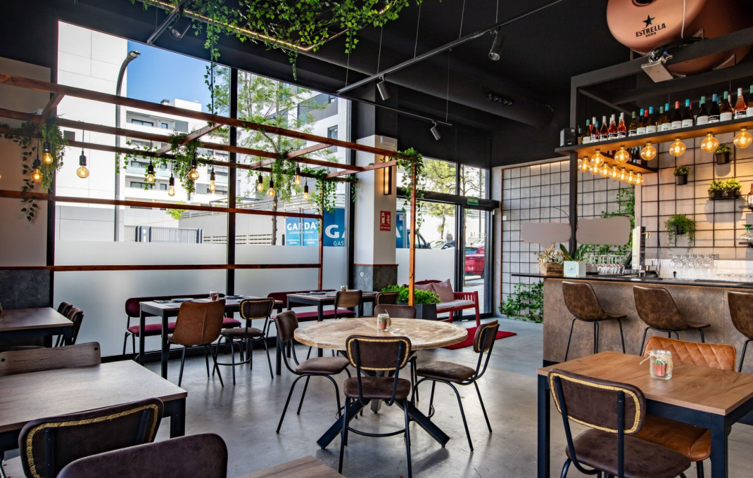 Traspaso - Bar Restaurante -
Sant Just Desvern