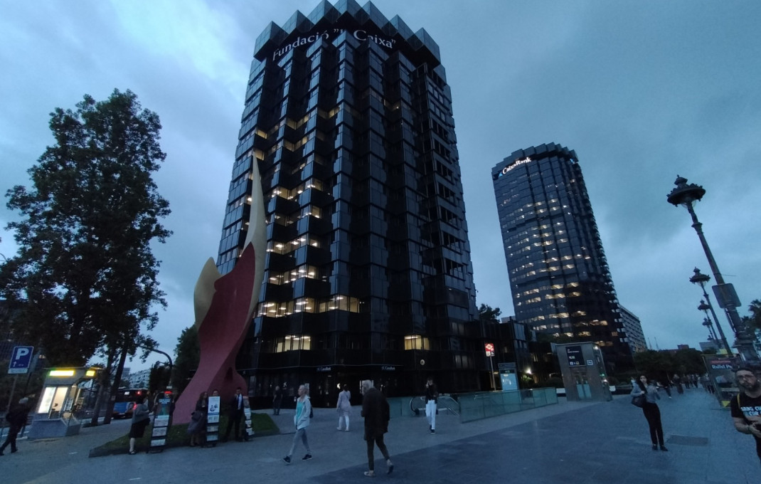 Traspaso - Take Away -
Barcelona - Les corts