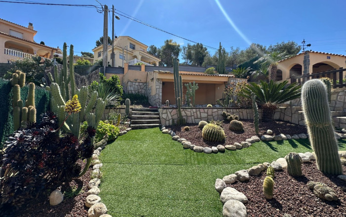 Venta - Casa -
Cubelles