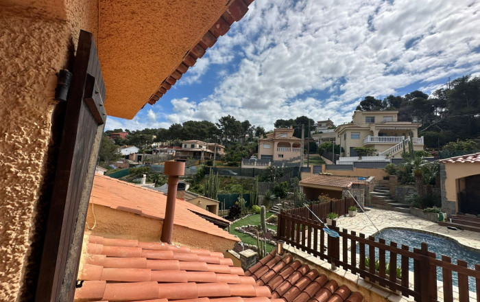 Venta - Casa -
Cubelles