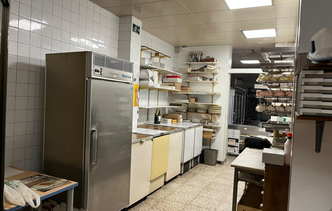 Traspaso - Obradores y/o Panaderias -
Barcelona - Plaza España