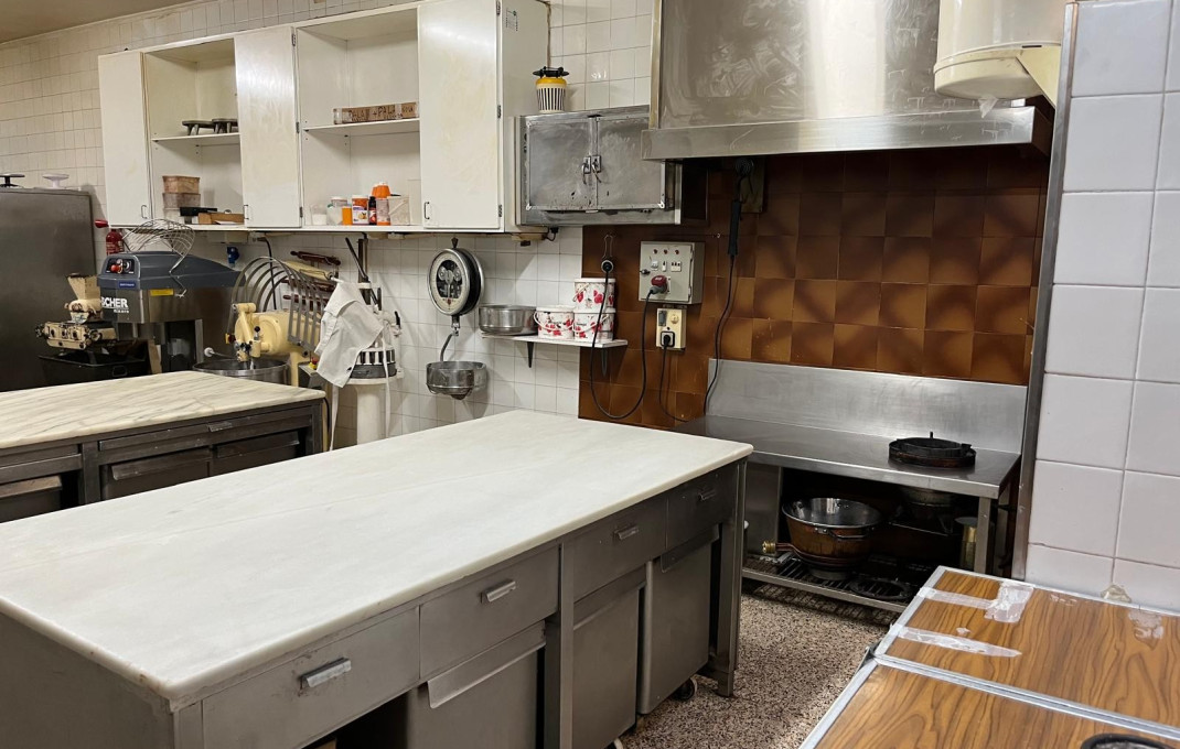 Traspaso - Obradores y/o Panaderias -
Barcelona - Plaza España