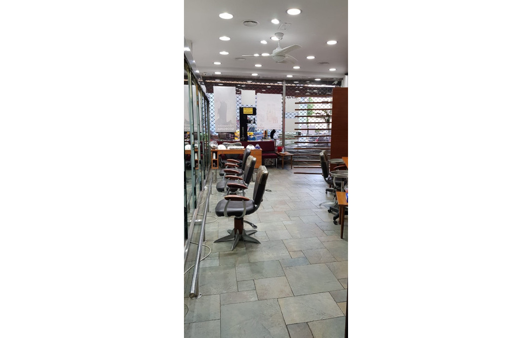Alquiler - Peluquerias y Estetica -
Terrassa