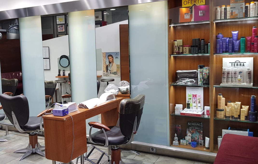 Alquiler - Peluquerias y Estetica -
Terrassa
