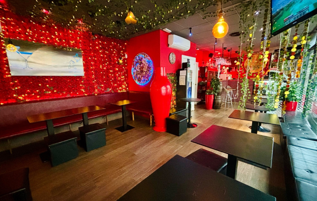 Traspaso - Licencia C2 -
Barcelona - Guinardo