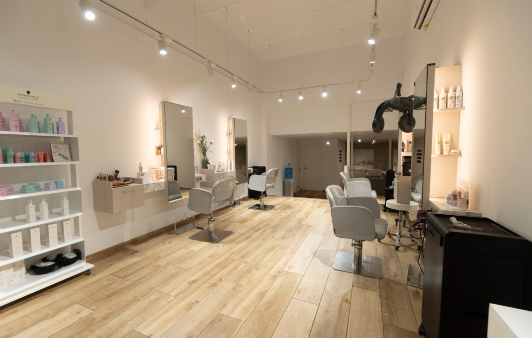 Traspaso - Peluquerias y Estetica -
Barcelona - Sarriá - Francesc Macia