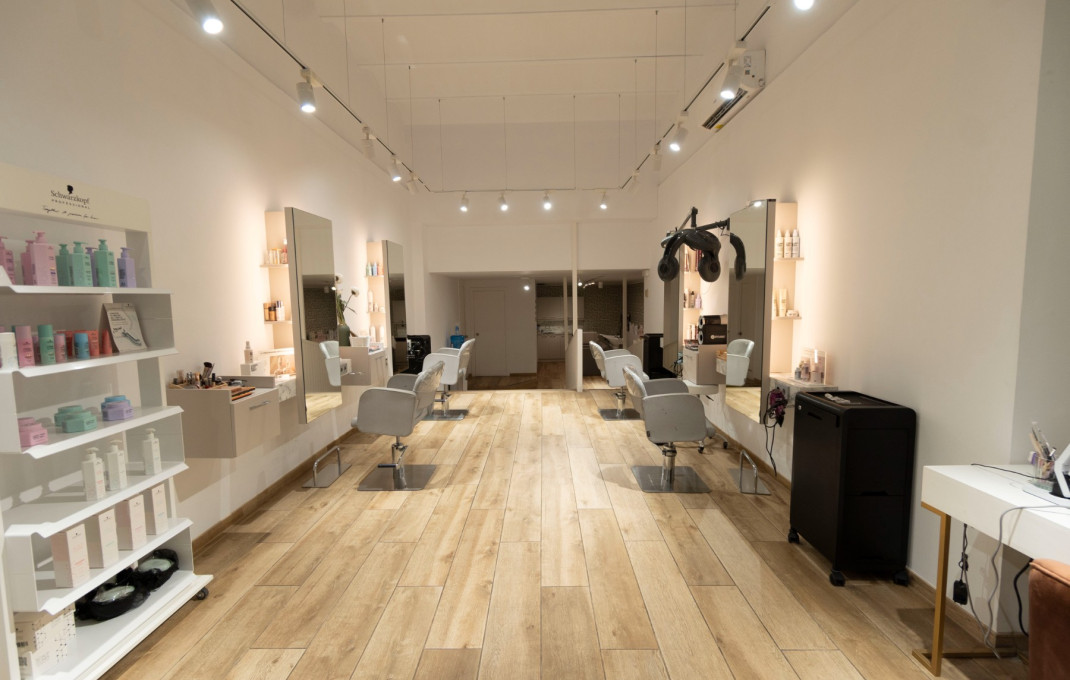 Traspaso - Peluquerias y Estetica -
Barcelona - Sarriá - Francesc Macia