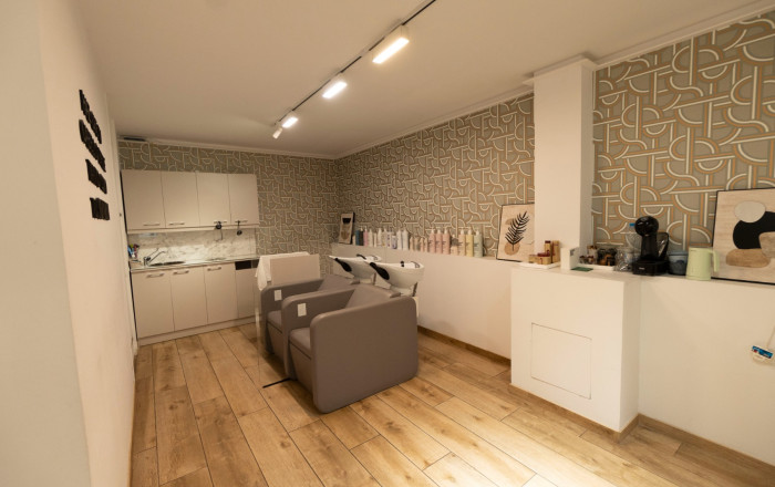 Traspaso - Peluquerias y Estetica -
Barcelona - Sarriá - Francesc Macia