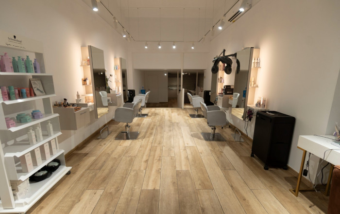 Traspaso - Peluquerias y Estetica -
Barcelona - Sarriá - Francesc Macia