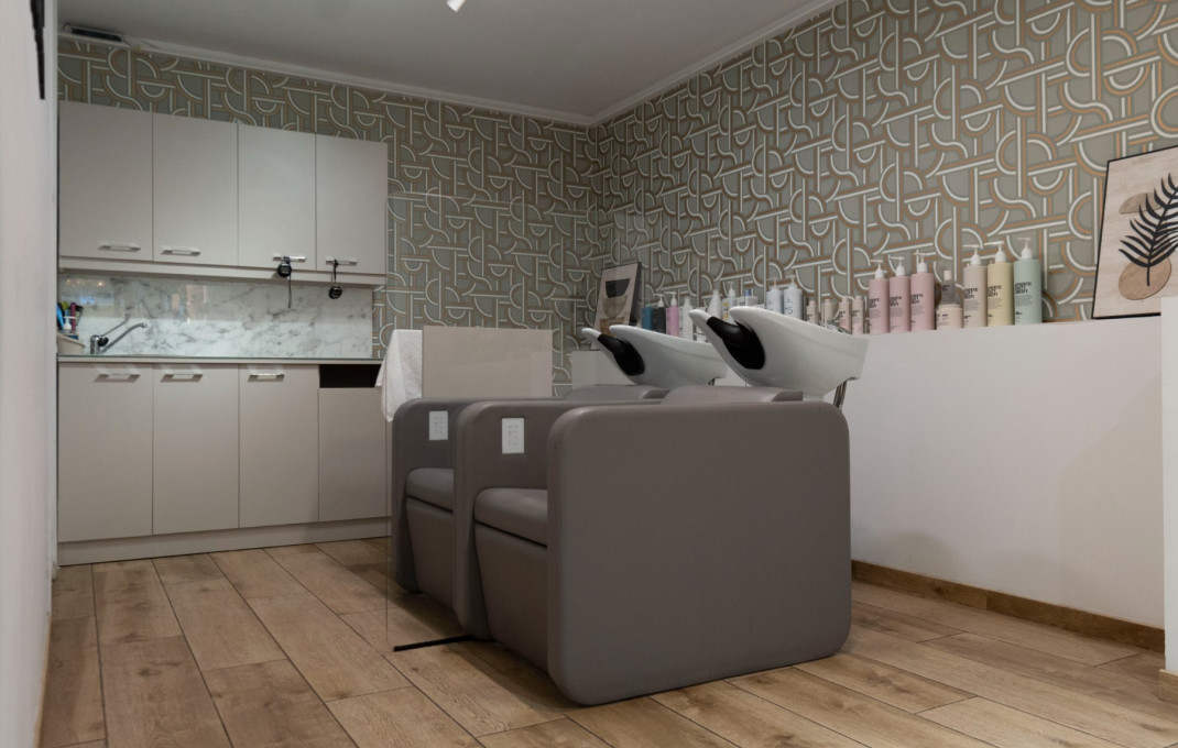 Traspaso - Peluquerias y Estetica -
Barcelona - Sarriá - Francesc Macia