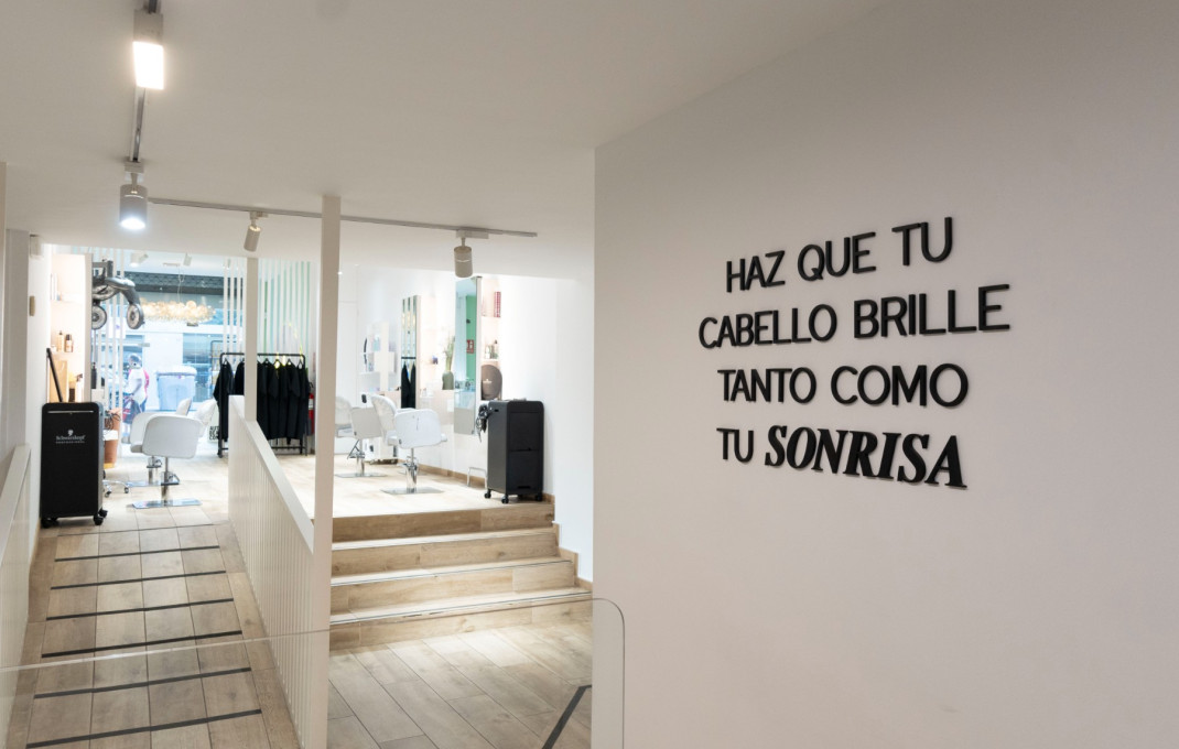 Traspaso - Peluquerias y Estetica -
Barcelona - Sarriá - Francesc Macia