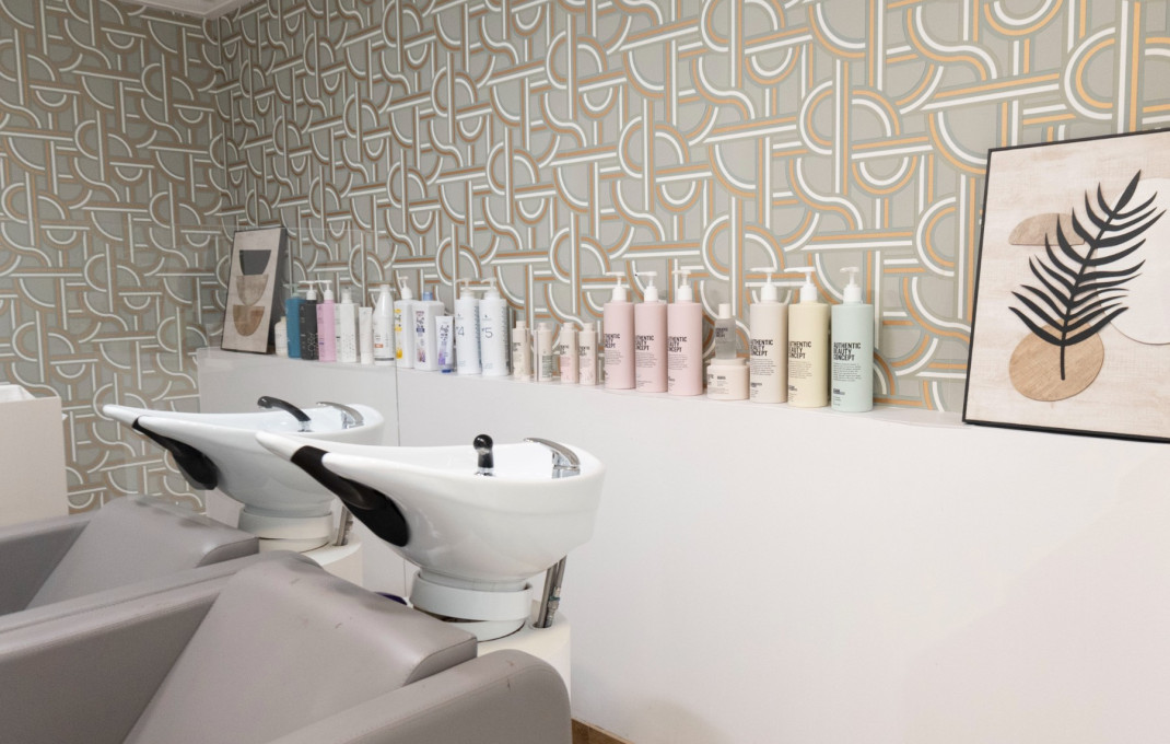 Traspaso - Peluquerias y Estetica -
Barcelona - Sarriá - Francesc Macia