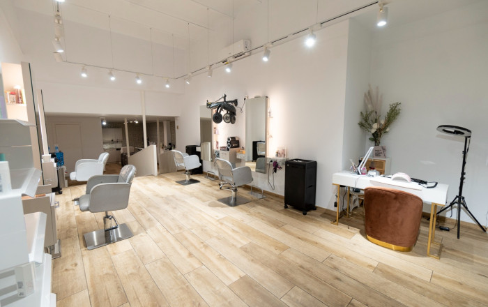 Traspaso - Peluquerias y Estetica -
Barcelona - Sarriá - Francesc Macia
