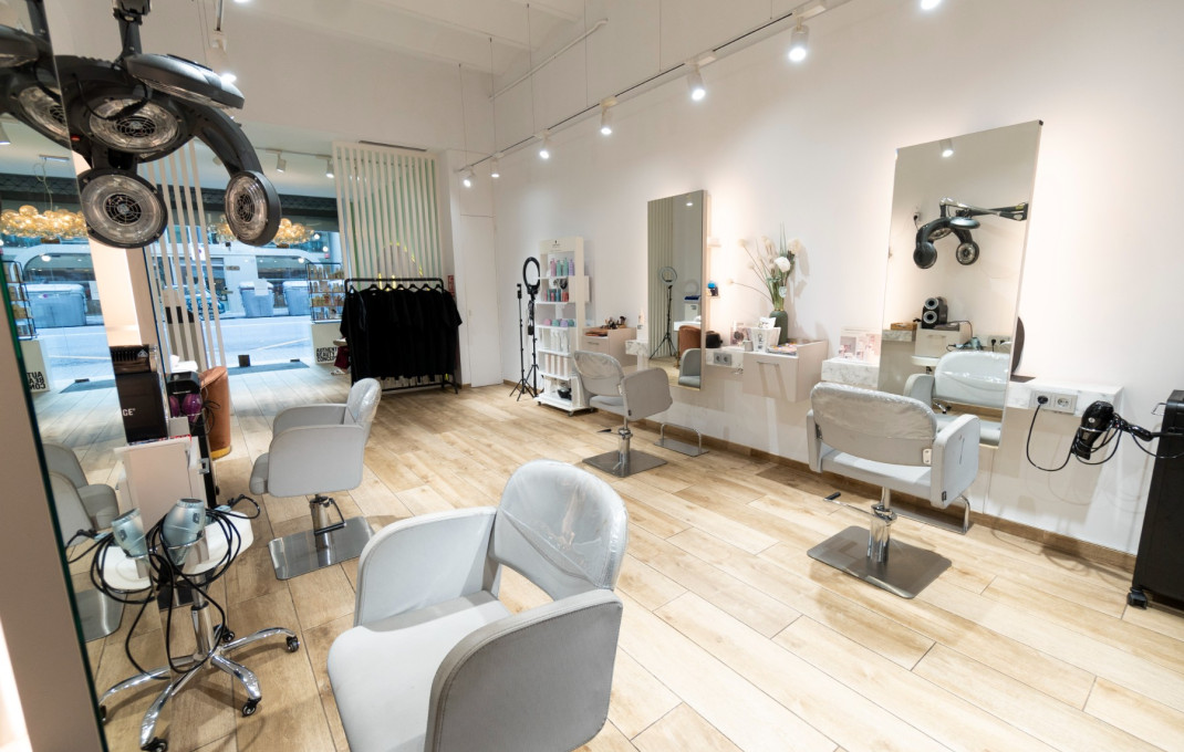 Traspaso - Peluquerias y Estetica -
Barcelona - Sarriá - Francesc Macia