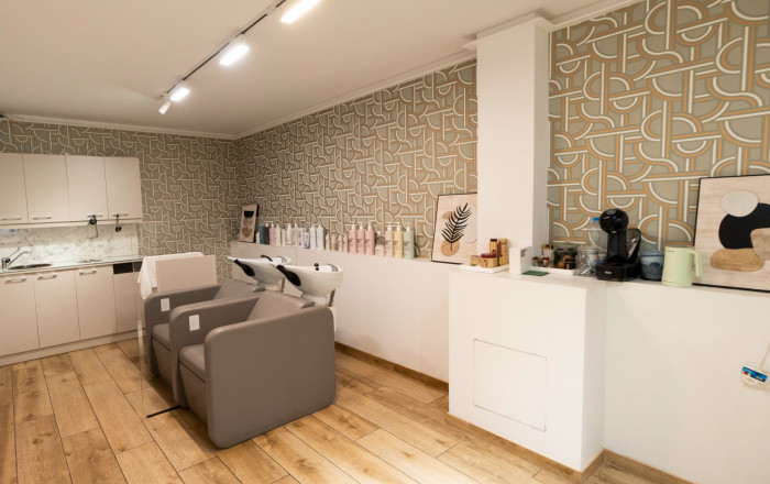 Traspaso - Peluquerias y Estetica -
Barcelona - Sarriá - Francesc Macia