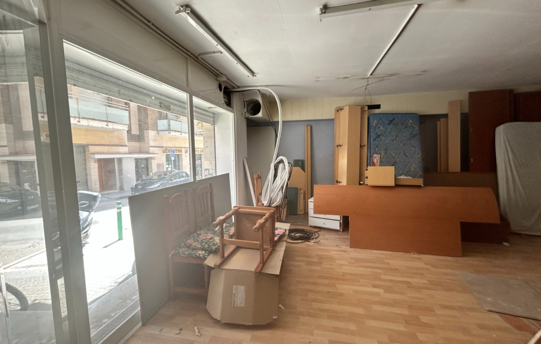 Venta - Local comercial -
Gavá