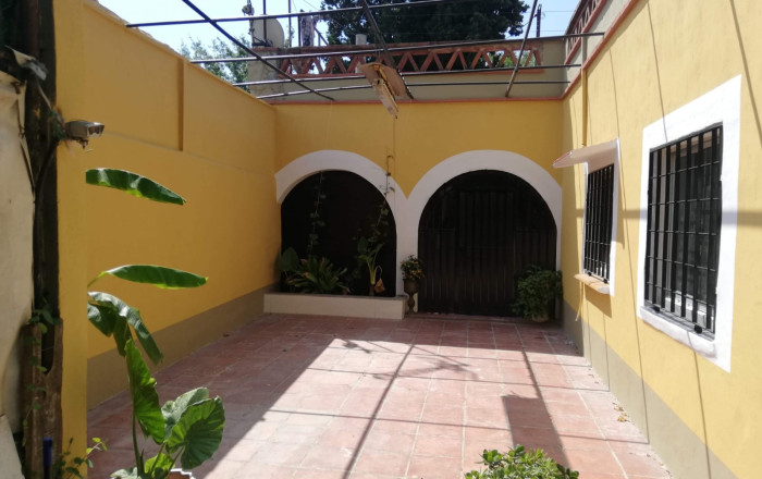 Sale - Casa -
Gavá