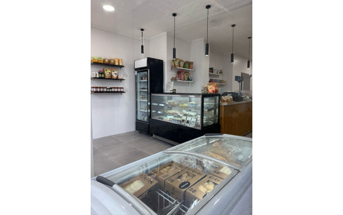 Traspaso - Tienda Alimentacion  -
Girona