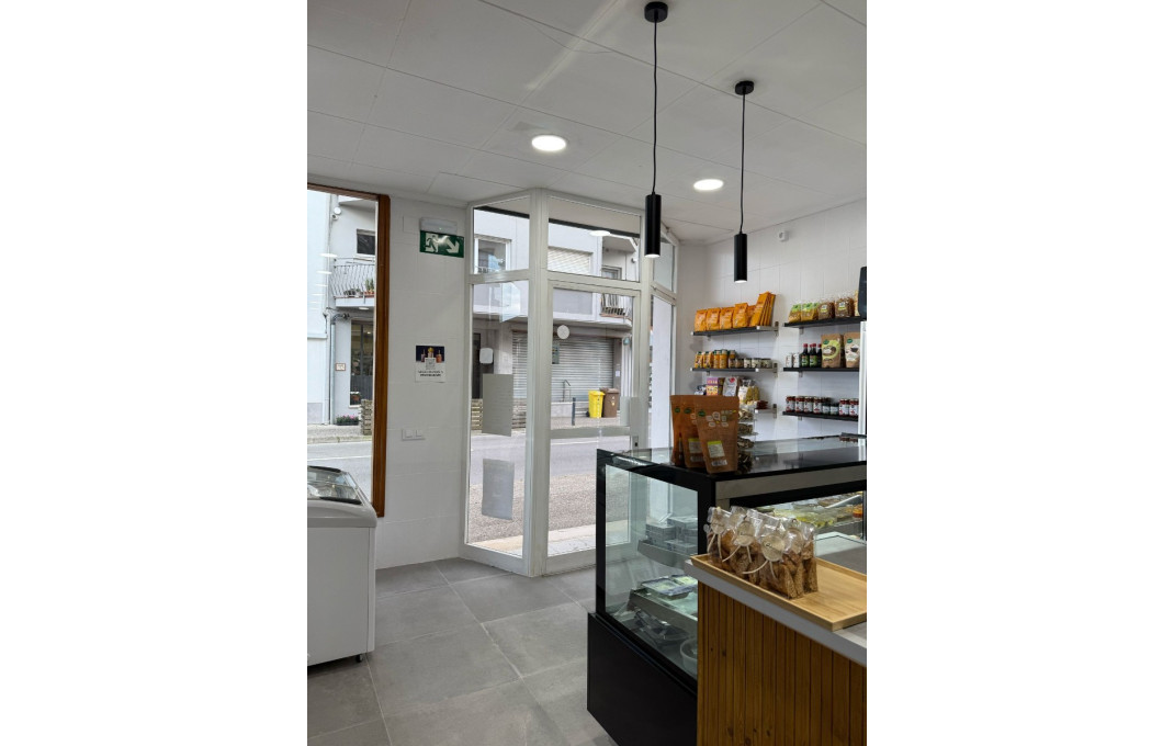 Traspaso - Tienda Alimentacion  -
Girona